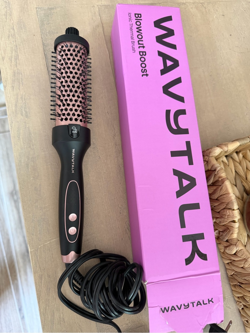 WAVYTALK Blowout Boost Ionic Thermal Brush - Pink/Black